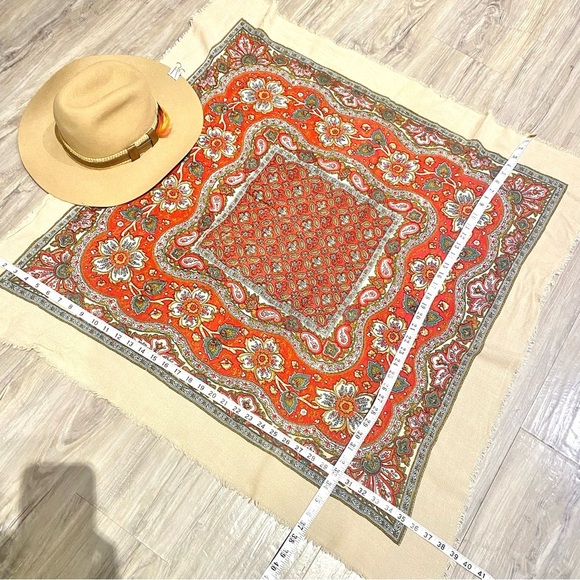 Wool blend vintage floral scarf/wrap w farmhouse folk country vibe - Picture 8 of 15